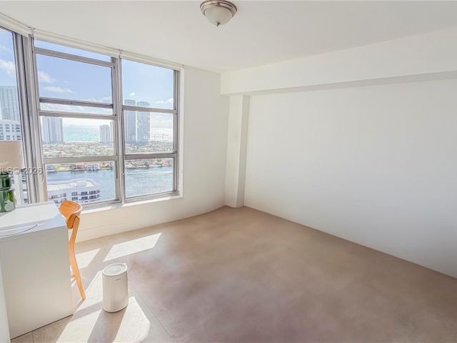 Apartment for sale  Unit #LPH13 - photo 7504018