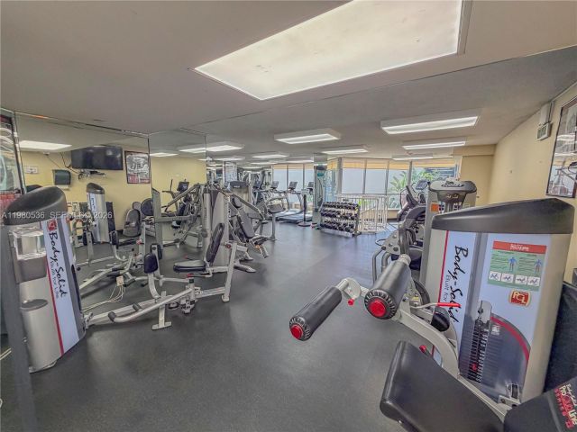 Apartment for sale  Unit #LPH13 - photo 7504019