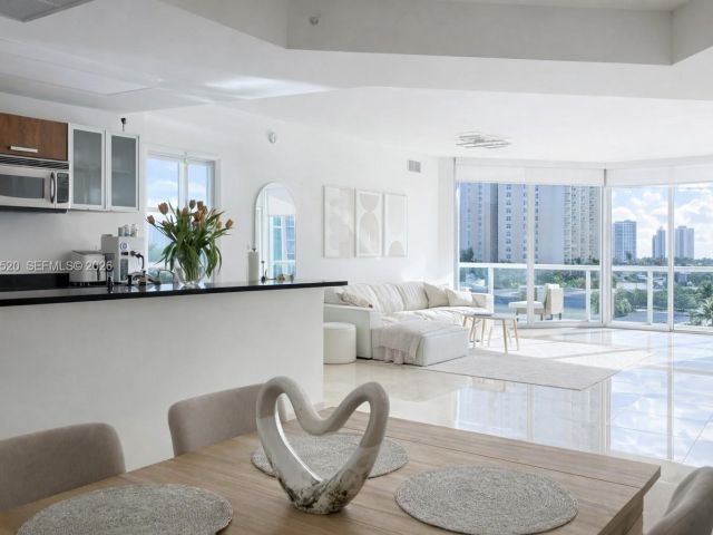 Apartment for sale  Unit #2-606 - photo 7521594