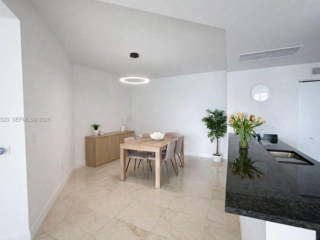 Apartment for sale  Unit #2-606 - photo 7521595