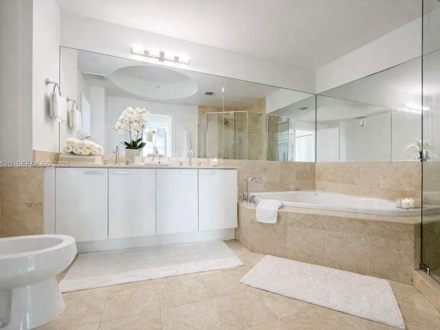 Apartment for sale  Unit #2-606 - photo 7521599