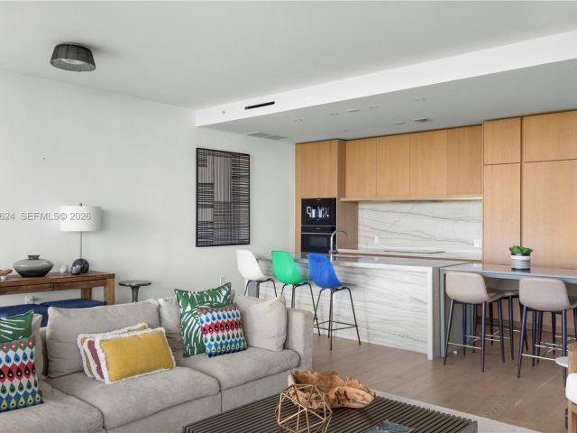 Apartment for rent  Unit #604 - photo 7506091