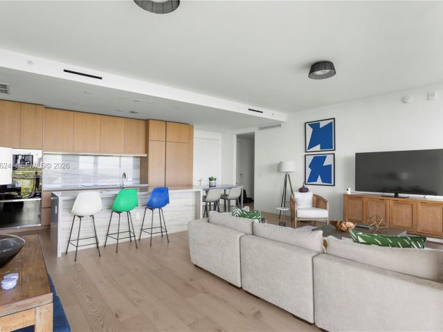 Apartment for rent  Unit #604 - photo 7506092