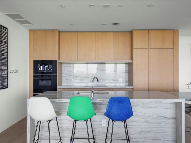 Apartment for rent  Unit #604 - photo 7506093