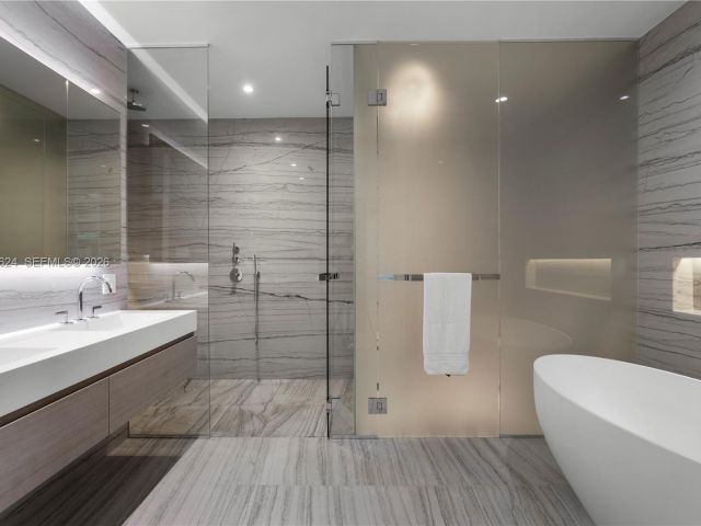 Apartment for rent  Unit #604 - photo 7506101