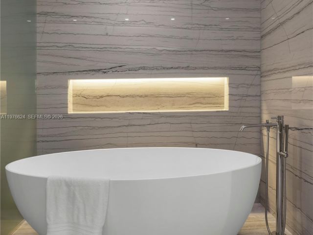 Apartment for rent  Unit #604 - photo 7506102