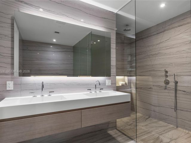 Apartment for rent  Unit #604 - photo 7506104