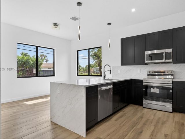 Home for sale at 3040 NW 24th St - photo 7482504