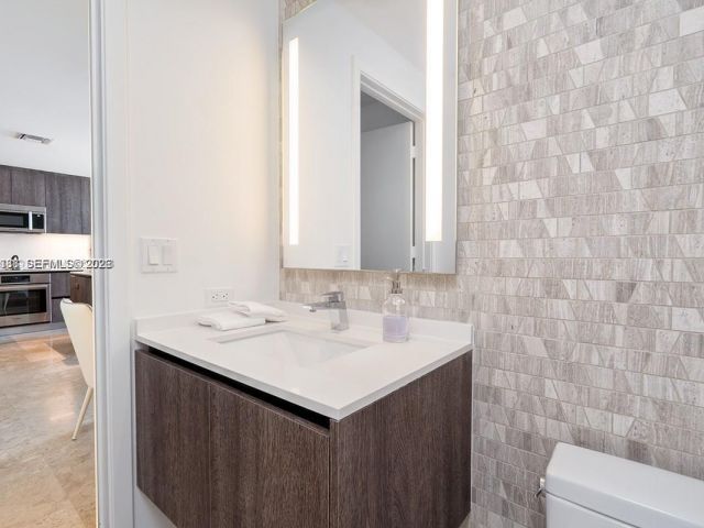 Apartment for sale  Unit #2807 - photo 7509298