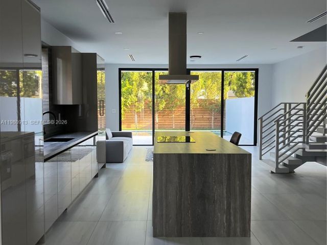 Home for sale at 1533 SW 22 terrace - photo 7463609