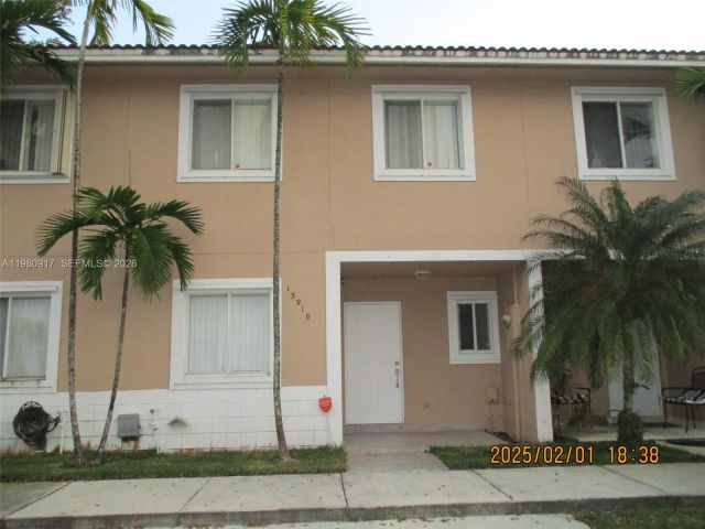 3-bedroom home for rent in Miami - 13910 SW 175th Ter 13010 - MondialRealty