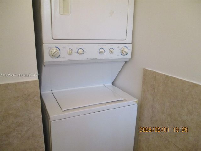 3-bedroom home for rent in Miami - 13910 SW 175th Ter 13010 - MondialRealty