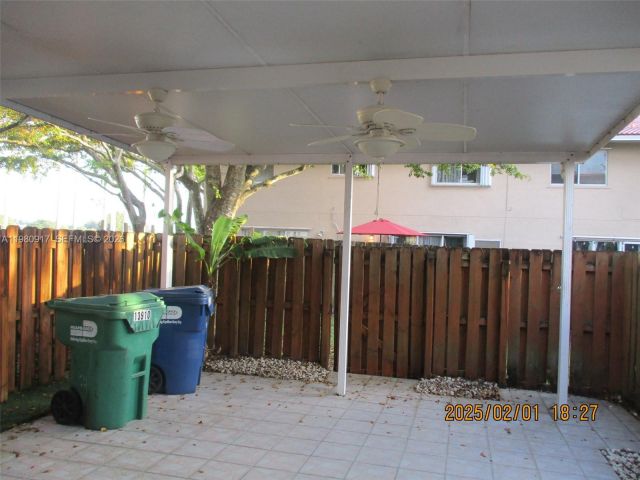 3-bedroom home for rent in Miami - 13910 SW 175th Ter 13010 - MondialRealty