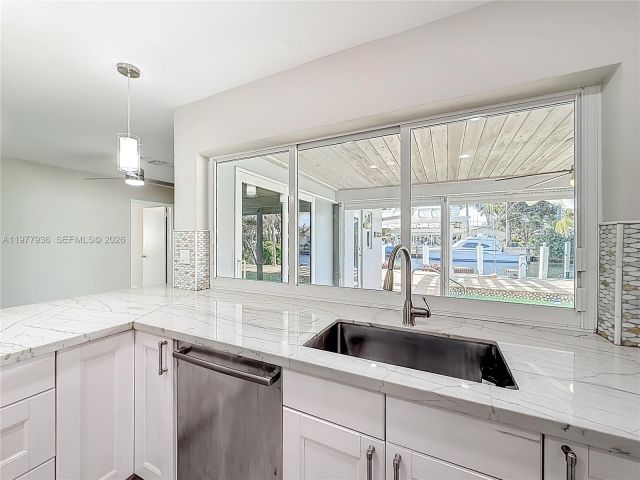 Home for rent at 2770 NE 8th Ct - photo 7531117