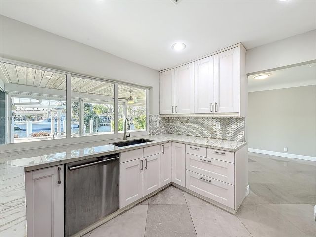 Home for rent at 2770 NE 8th Ct - photo 7531121