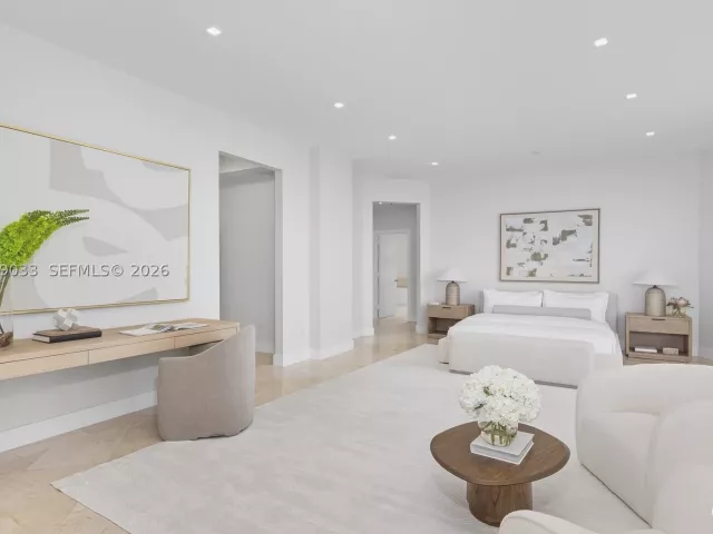 5-bedroom condo for rent in Miami - 808 Brickell Key Dr 3901 - MondialRealty