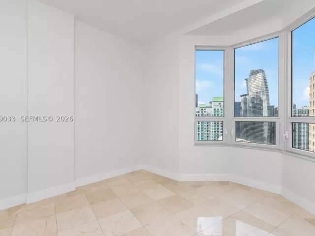 5-bedroom condo for rent in Miami - 808 Brickell Key Dr 3901 - MondialRealty