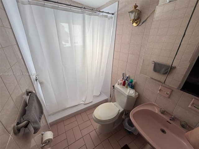 Home for sale at 3533 NW 2nd Ter - photo 7532678