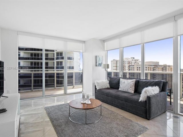 Apartment for rent  Unit #1406 - photo 7499467