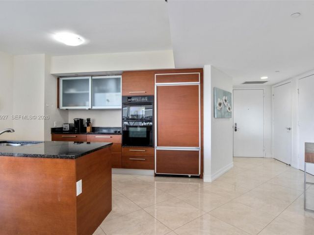 Apartment for rent  Unit #1406 - photo 7499474