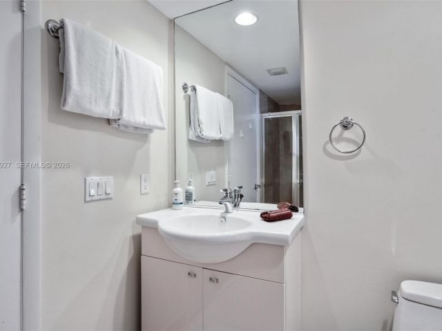 Apartment for rent  Unit #1406 - photo 7499481