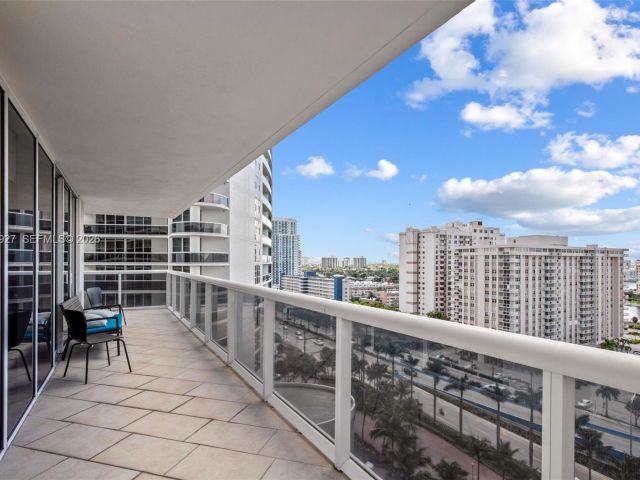 Apartment for rent  Unit #1406 - photo 7499485