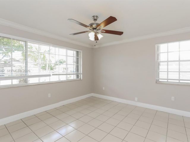 Home for rent at 809 SW 8th Ave - photo 7461928
