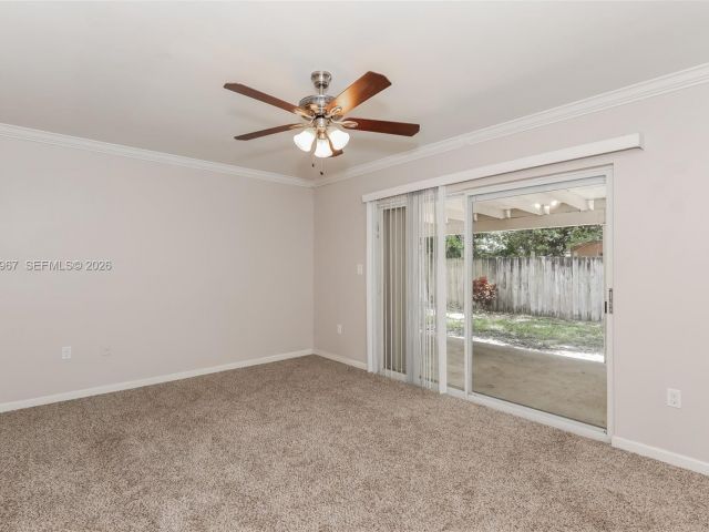 Home for rent at 809 SW 8th Ave - photo 7461933