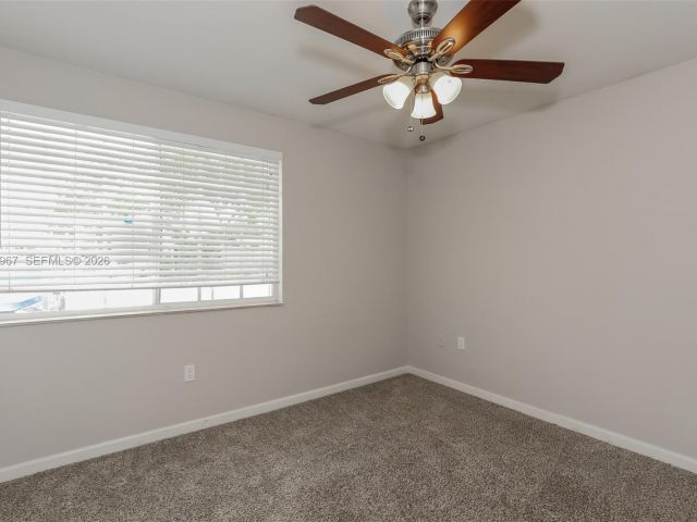 Home for rent at 809 SW 8th Ave - photo 7461935