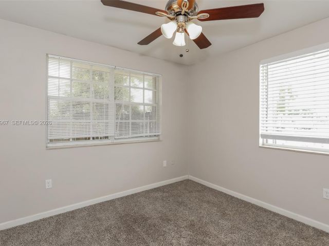 Home for rent at 809 SW 8th Ave - photo 7461936