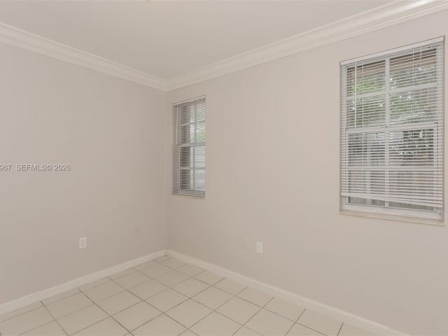 Home for rent at 809 SW 8th Ave - photo 7461937