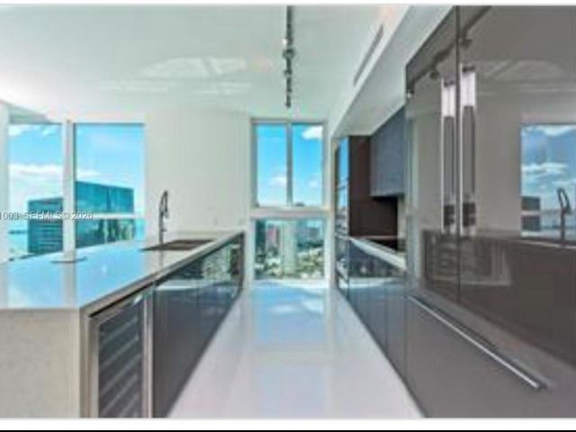 Apartment for rent  Unit #4106 - photo 7453641