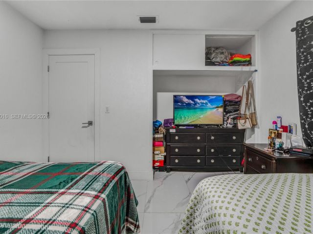 Home for sale at 1570 NE 9th St - photo 7459581