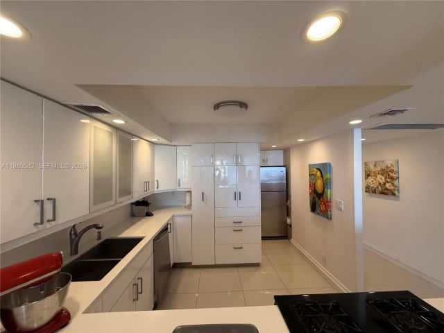 Apartment for sale  Unit #310 - photo 7502341