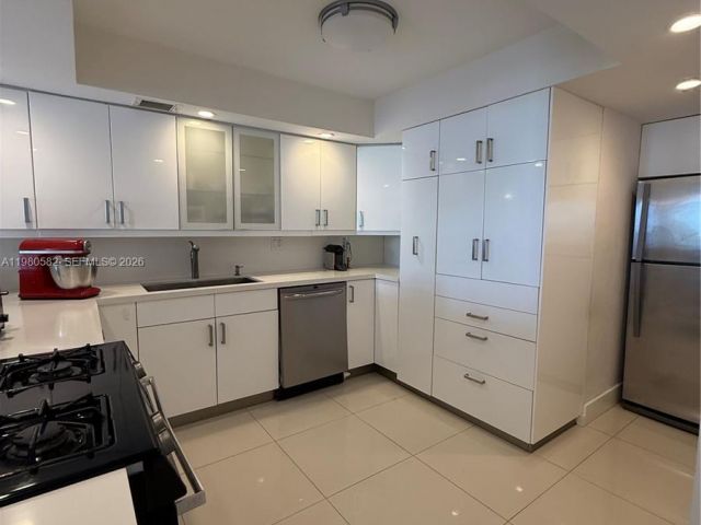 Apartment for sale  Unit #310 - photo 7502342