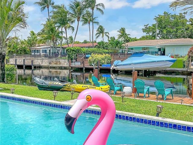 Home for sale at 151 SE 9th Ct - photo 7520571