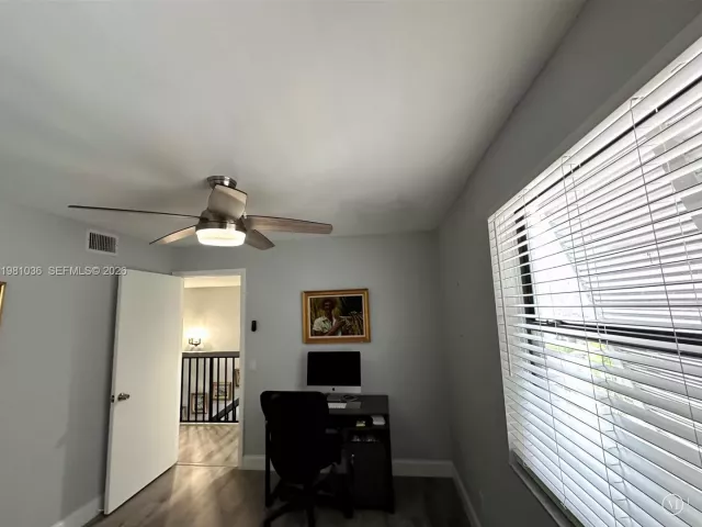 3-bedroom home for sale in Pembroke Pines - 11228 NW 14th Ct - MondialRealty