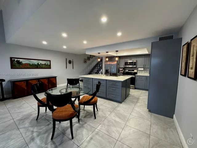 3-bedroom home for sale in Pembroke Pines - 11228 NW 14th Ct - MondialRealty