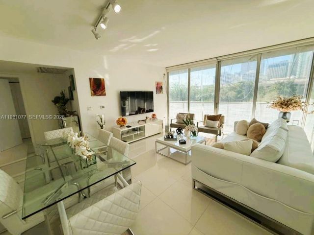 Apartment for rent  Unit #511 - photo 7510929