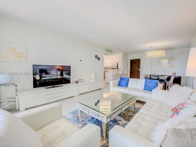 Apartment for rent  Unit #528S - photo 7508054