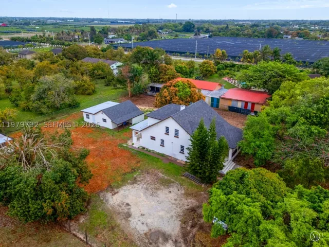 6-bedroom home for sale in Homestead - 20255 SW 296th St - MondialRealty