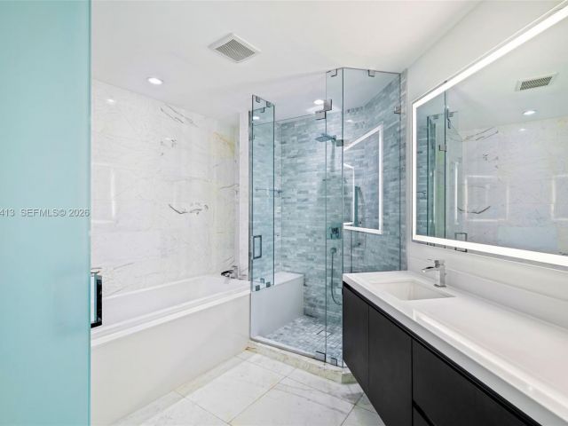 Apartment for rent  Unit #4506 - photo 7488029