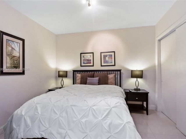 Apartment for rent  Unit #4409 - photo 7499458