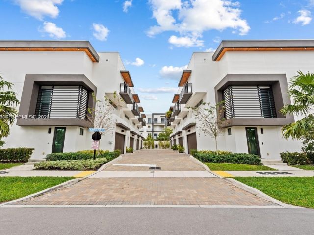 Home for rent at 1056 N Victoria Park Rd - photo 7481997