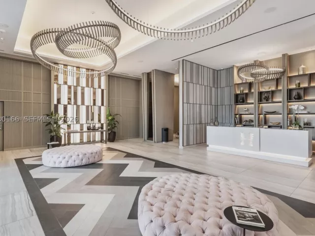 3-bedroom condo for sale in Hollywood - 4010 S Ocean Dr R2804 - MondialRealty