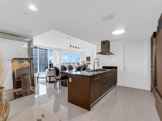 Apartment for rent  Unit #3511 - photo 7510946