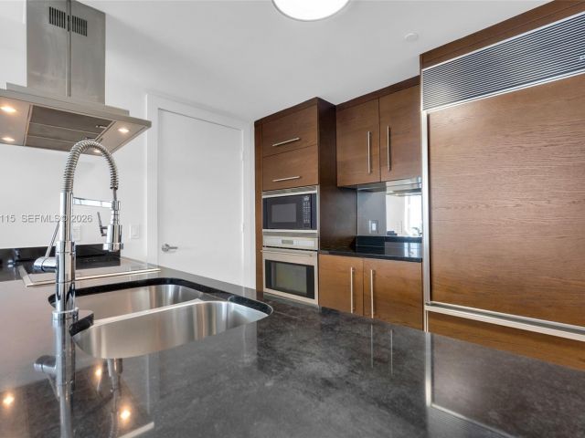 Apartment for rent  Unit #3511 - photo 7510957