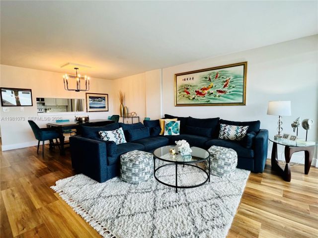 Apartment for rent  Unit #1207 - photo 7491165