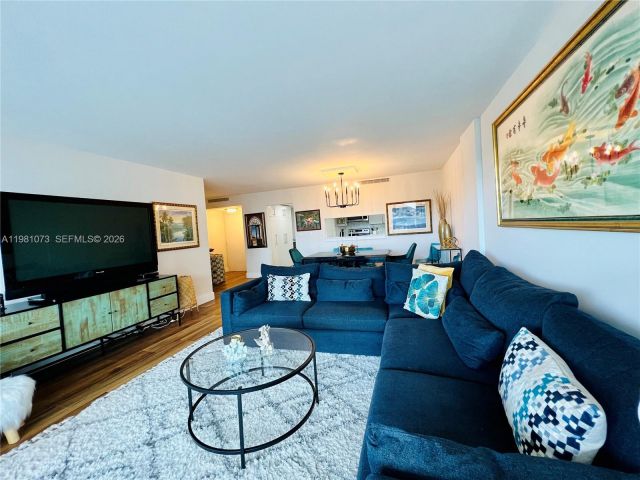 Apartment for rent  Unit #1207 - photo 7491166