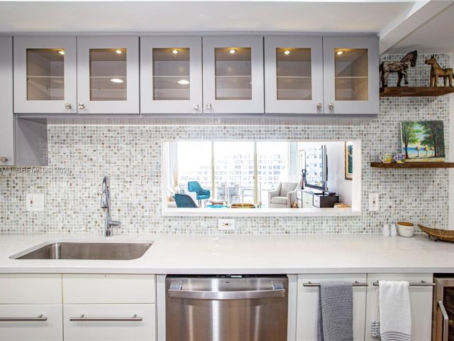 Apartment for rent  Unit #1207 - photo 7491171